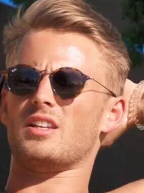 Ray-Ban 2447 Round Brown Tortoiseshell 49MM